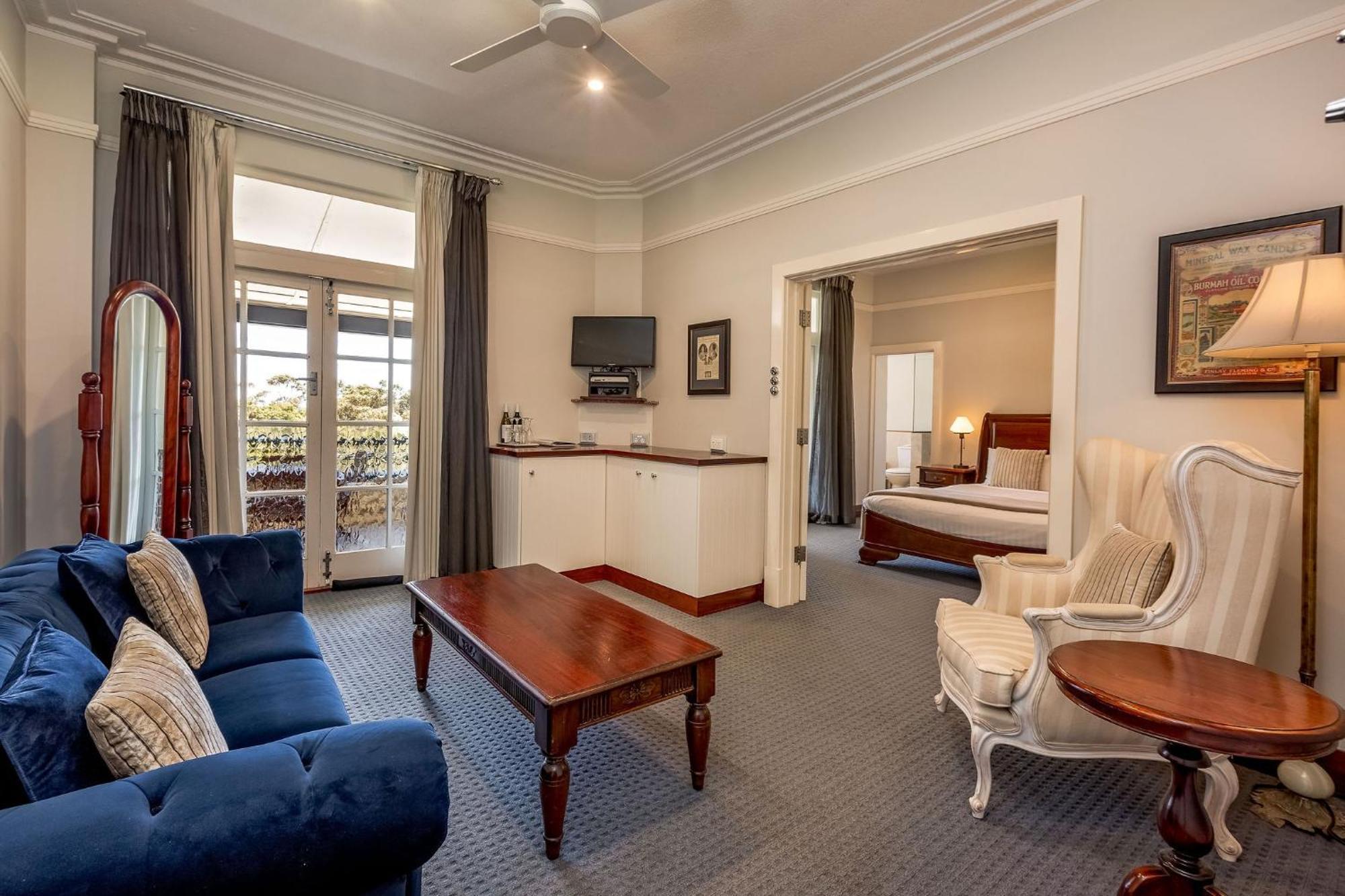เคฟเฮาส์ โฮเต็ล แอนด์ อพาร์ตเมนต์ ยอลลิงอัพ Hotel ยัลลิงอัพ ภายนอก รูปภาพ